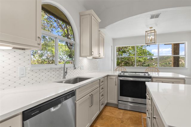 18408 West Rim DR, Jonestown, TX 78645