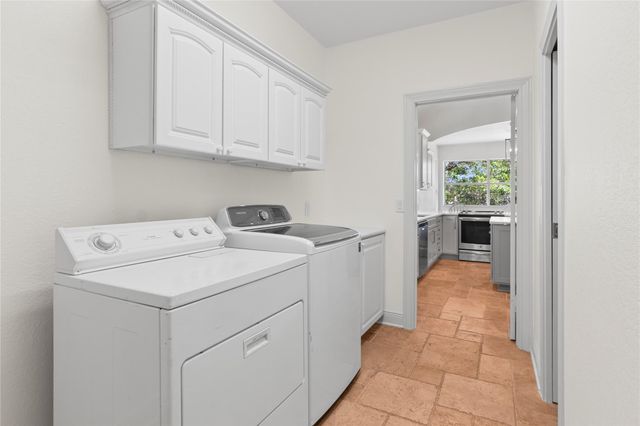 18408 West Rim DR, Jonestown, TX 78645