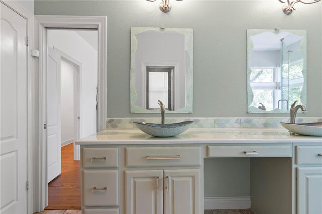 18408 West Rim DR, Jonestown, TX 78645