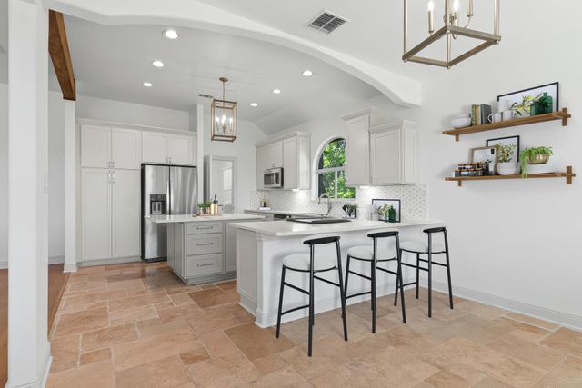 18408 West Rim DR, Jonestown, TX 78645