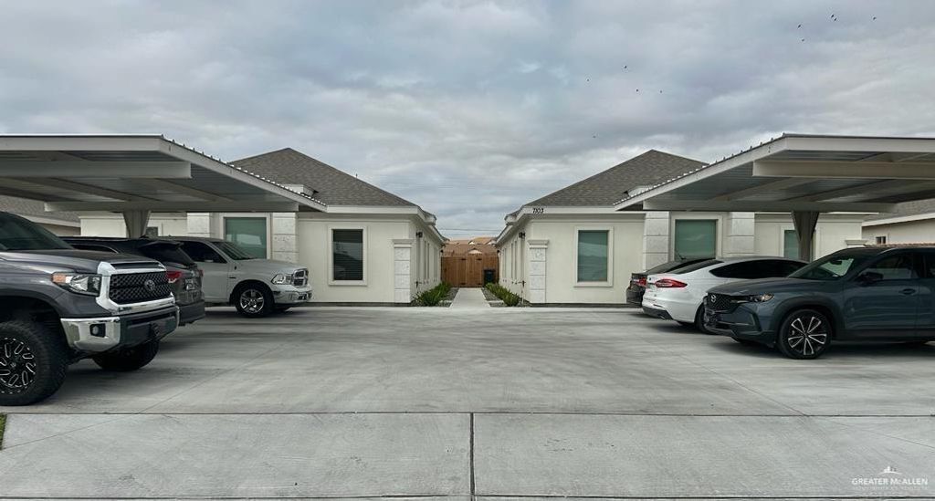 7007 N 59th Lane 4, Mcallen, TX 78504