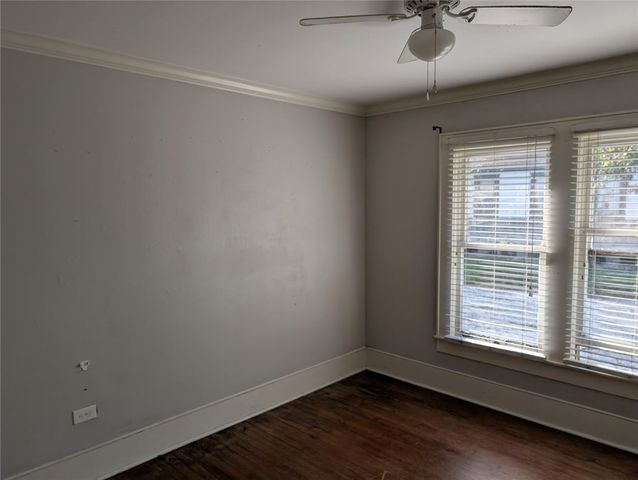 510 W Lang, Alvin, TX 77511