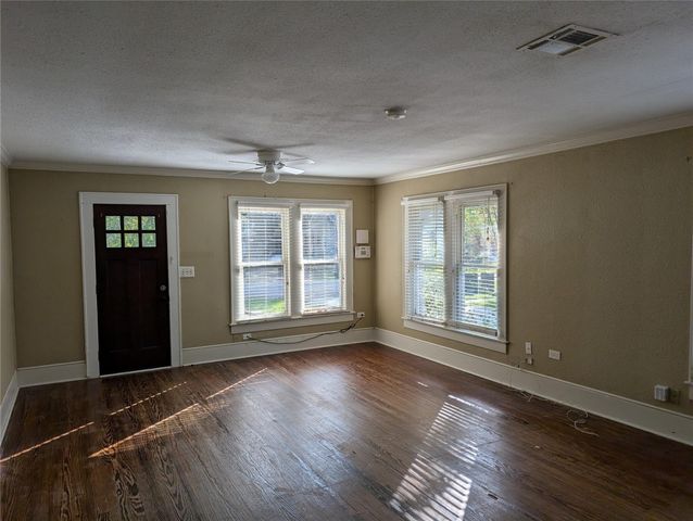 510 W Lang, Alvin, TX 77511