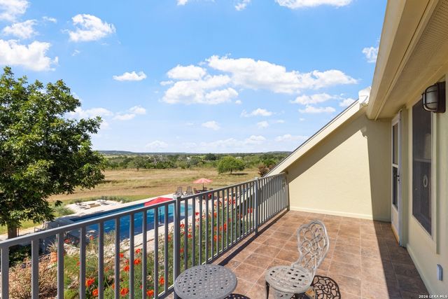 647 Funf Kinder Rd, Fredericksburg, TX 78624