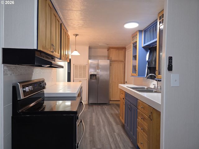19776 Se STARK St 147, Portland, OR 97233