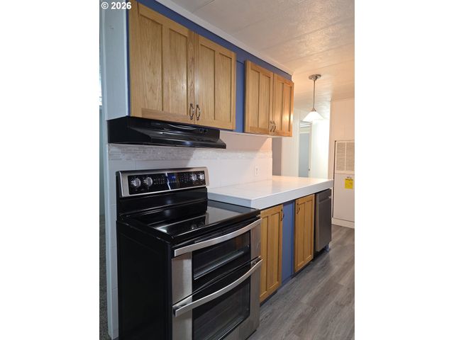 19776 Se STARK St 147, Portland, OR 97233