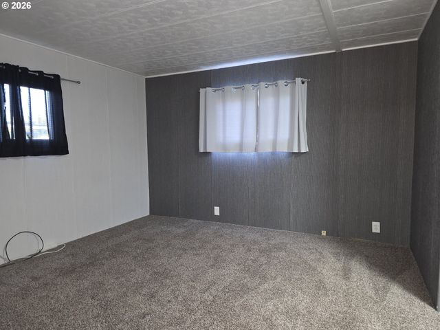 19776 Se STARK St 147, Portland, OR 97233