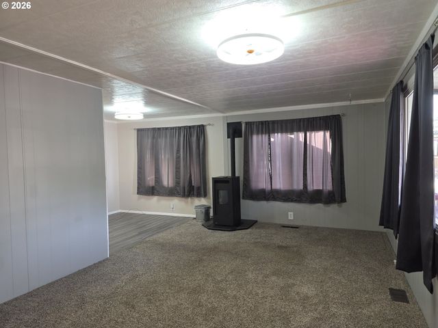 19776 Se STARK St 147, Portland, OR 97233