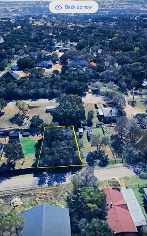 2717 E Briarwood Street, Granbury, TX 76048