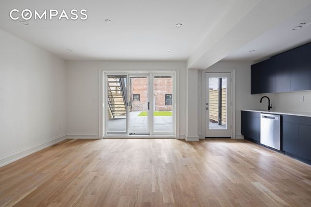29 Lefferts Place TWNHS, New York City, NY 11238