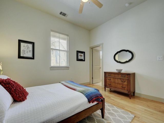 2520 Bluebonnet LN 2, Austin, TX 78704