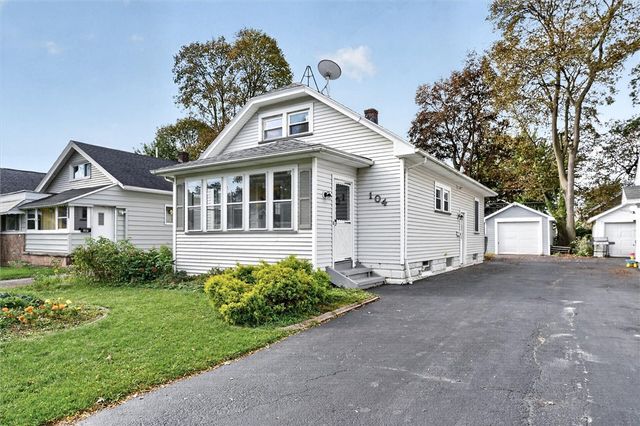 104 Castleford Road, Greece, NY 14616
