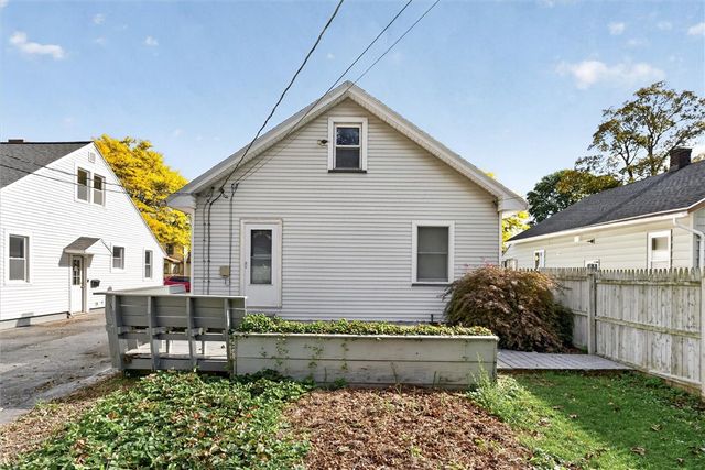 104 Castleford Road, Greece, NY 14616