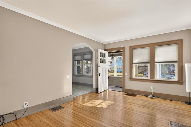 104 Castleford Road, Greece, NY 14616