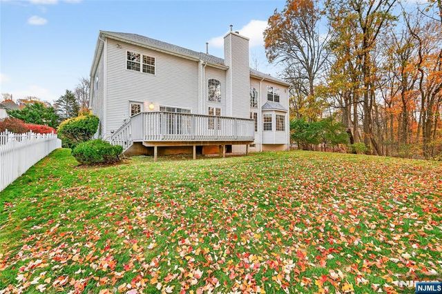 12 Robyn Court, Emerson, NJ 07630