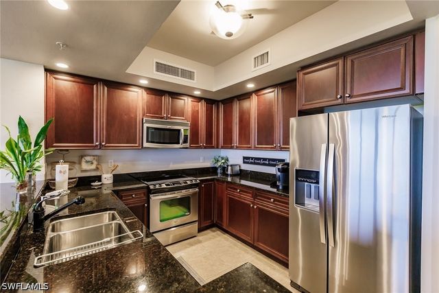 1065 Borghese LN 1003, Naples, FL 34114