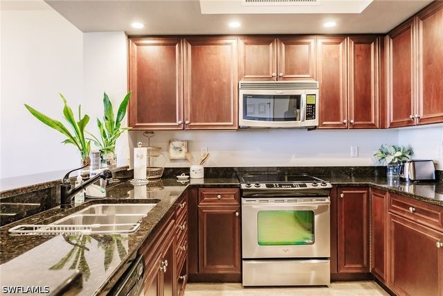 1065 Borghese LN 1003, Naples, FL 34114