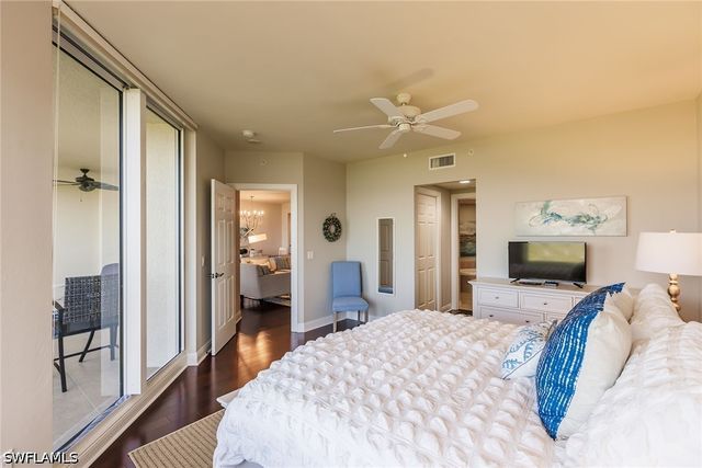 1065 Borghese LN 1003, Naples, FL 34114