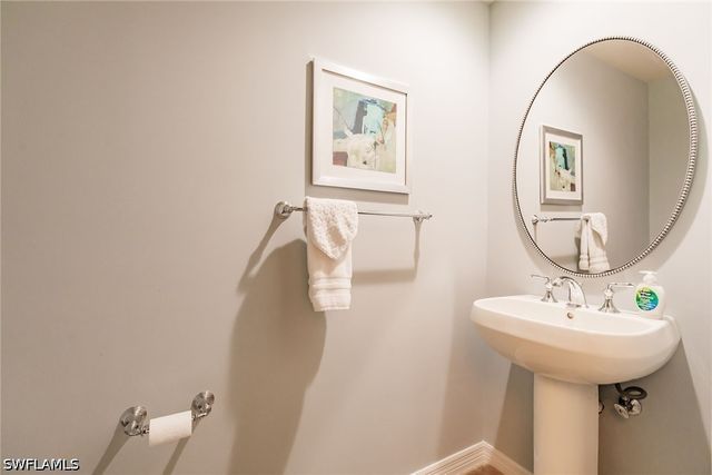 1065 Borghese LN 1003, Naples, FL 34114