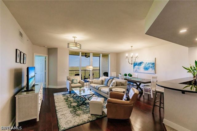 1065 Borghese LN 1003, Naples, FL 34114