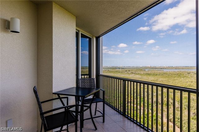 1065 Borghese LN 1003, Naples, FL 34114