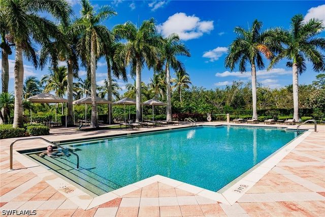 1065 Borghese LN 1003, Naples, FL 34114