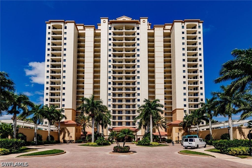 1065 Borghese LN 1003, Naples, FL 34114