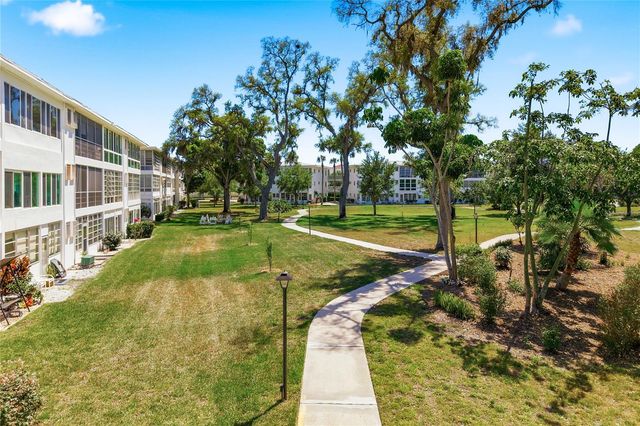 8126 112TH STREET 306, Seminole, FL 33772
