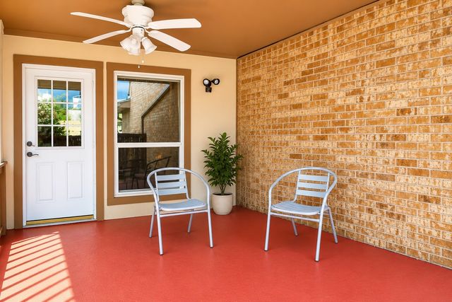 88 Morrow Drive, Bedford, TX 76021