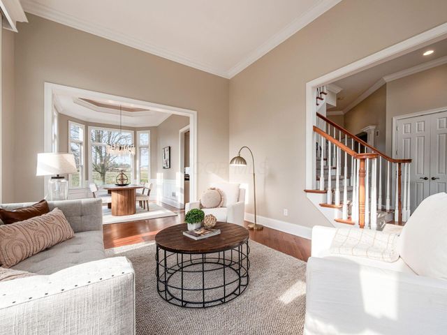 9083 Tartan Fields Drive, Dublin, OH 43017