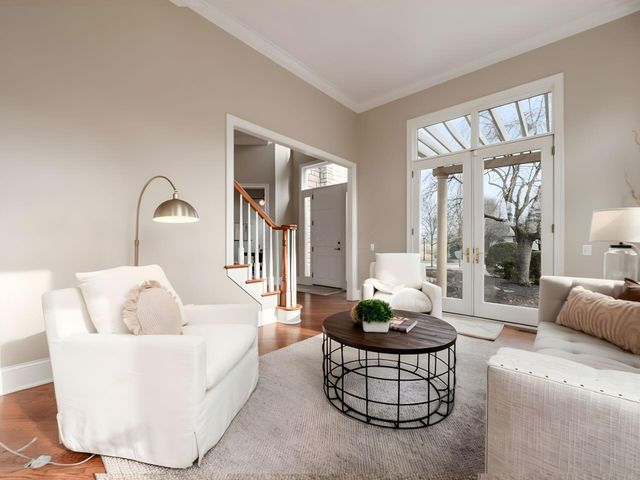 9083 Tartan Fields Drive, Dublin, OH 43017