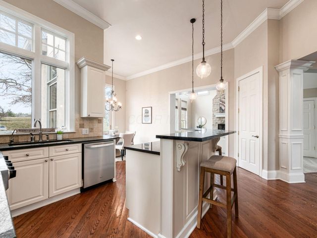 9083 Tartan Fields Drive, Dublin, OH 43017