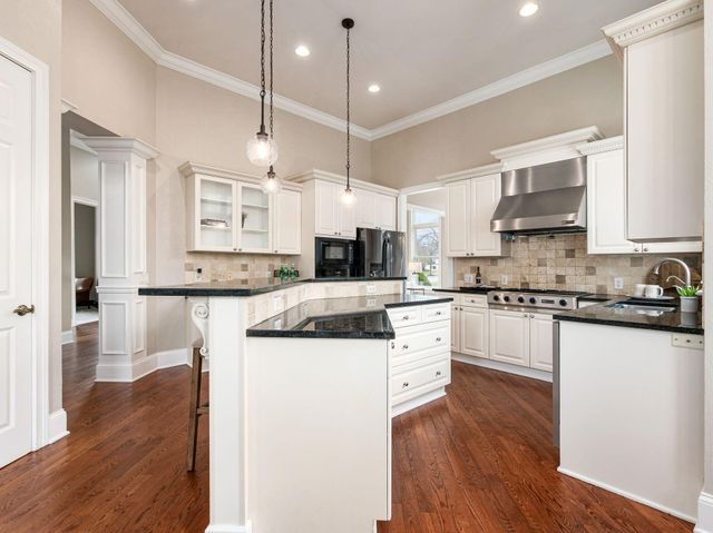 9083 Tartan Fields Drive, Dublin, OH 43017