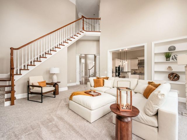 9083 Tartan Fields Drive, Dublin, OH 43017