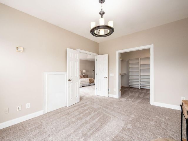 9083 Tartan Fields Drive, Dublin, OH 43017