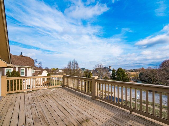 9083 Tartan Fields Drive, Dublin, OH 43017