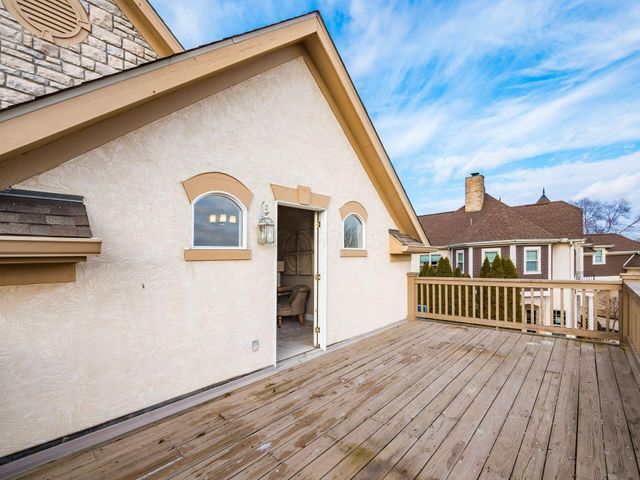 9083 Tartan Fields Drive, Dublin, OH 43017