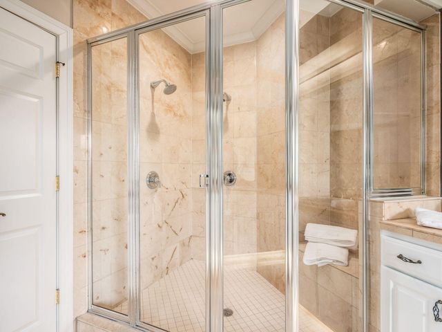 9083 Tartan Fields Drive, Dublin, OH 43017