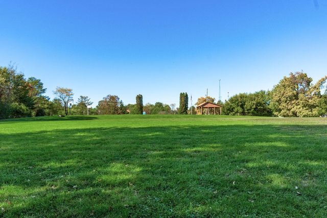 9083 Tartan Fields Drive, Dublin, OH 43017