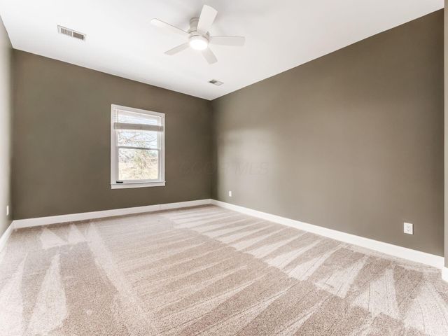 9083 Tartan Fields Drive, Dublin, OH 43017