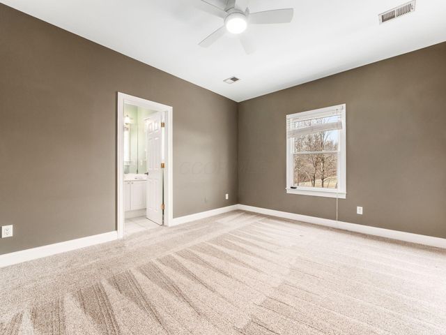 9083 Tartan Fields Drive, Dublin, OH 43017