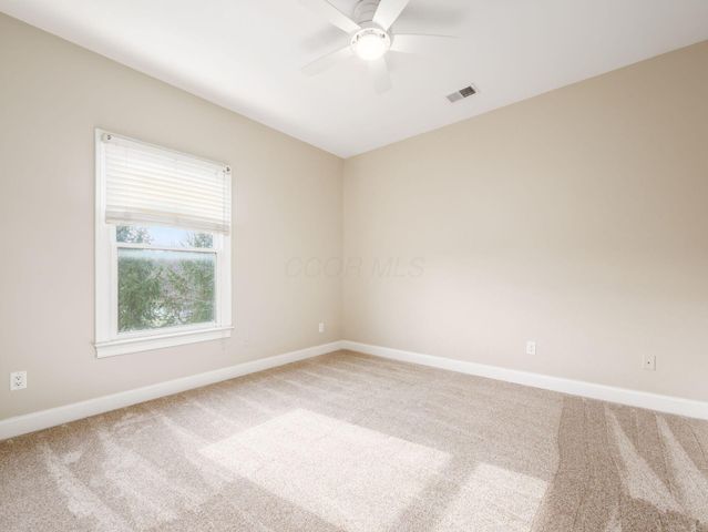 9083 Tartan Fields Drive, Dublin, OH 43017