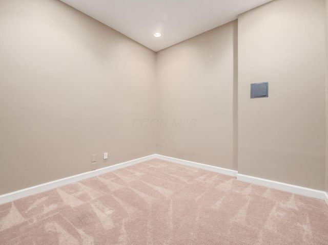 9083 Tartan Fields Drive, Dublin, OH 43017