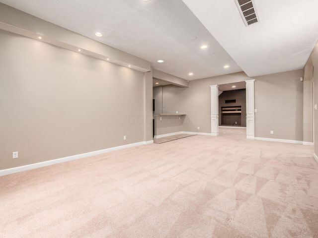 9083 Tartan Fields Drive, Dublin, OH 43017