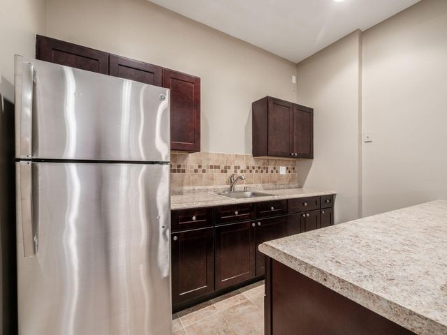 9083 Tartan Fields Drive, Dublin, OH 43017