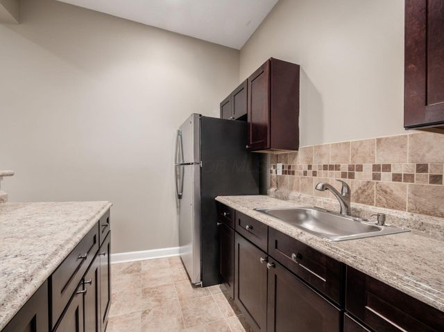 9083 Tartan Fields Drive, Dublin, OH 43017