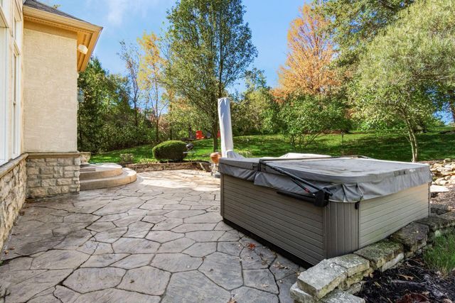 9083 Tartan Fields Drive, Dublin, OH 43017