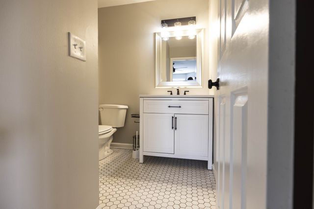 2225 Cruzen St, Nashville, TN 37211