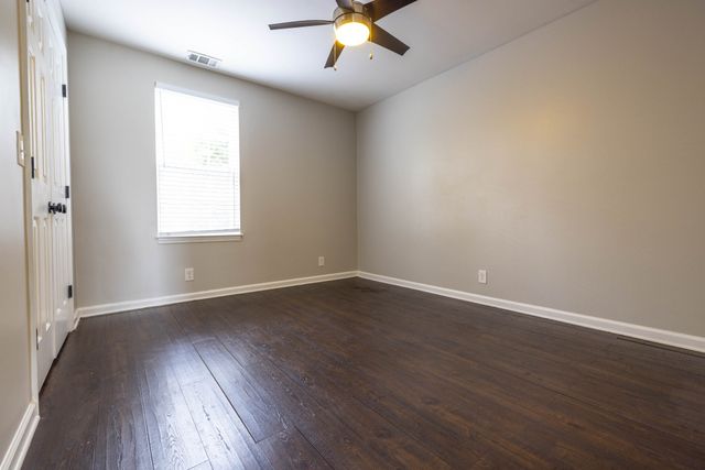 2225 Cruzen St, Nashville, TN 37211