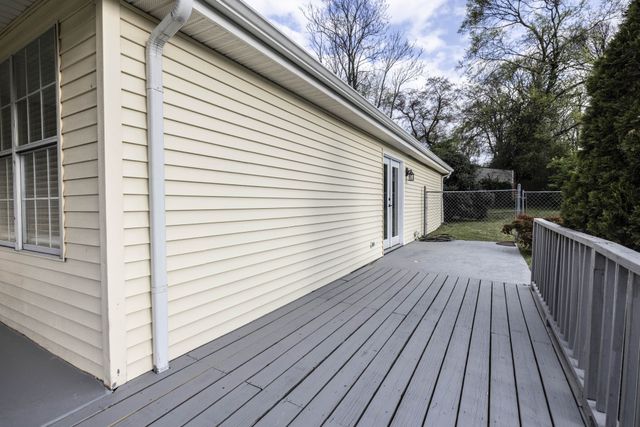 2225 Cruzen St, Nashville, TN 37211